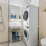 Lejlighed Cozy W Ac, Garden & Parking *