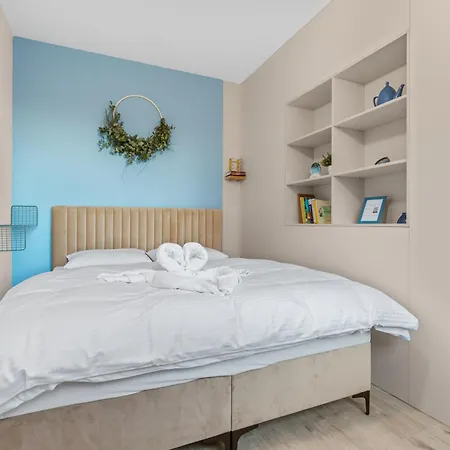 Cozy W Ac, Garden & Parking