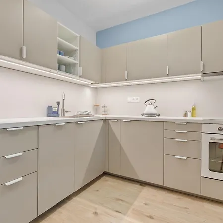 Cozy W Ac, Garden & Parking * Modor