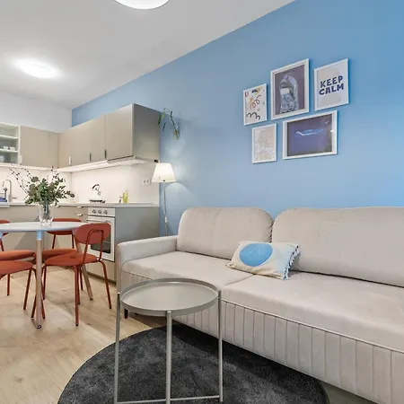 Cozy W Ac, Garden & Parking Apartman *