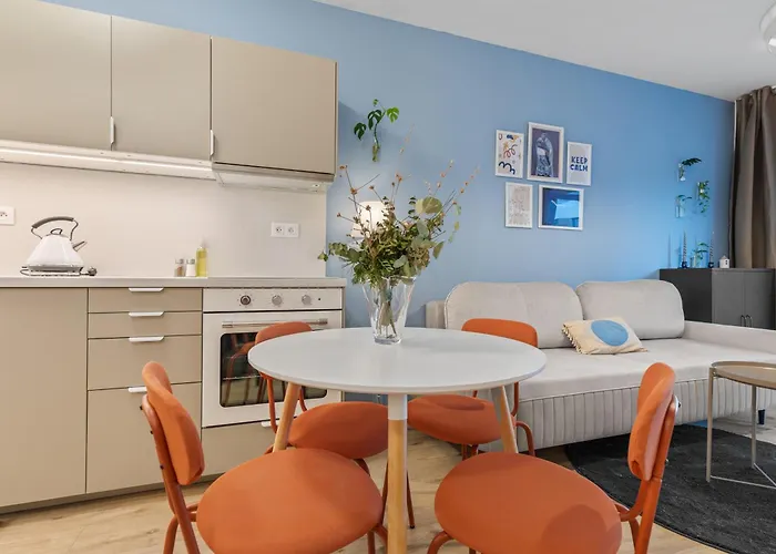 Апартаменты Cozy W Ac, Garden & Parking *